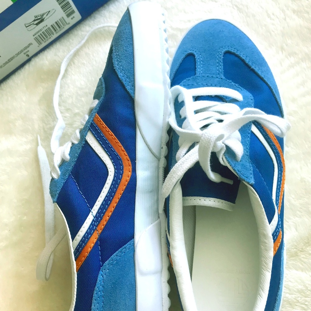 NIB Tory Burch Graphic Lace-Up Sneakers 9US